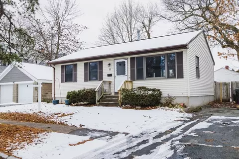 11 Champlain Ave, Springfield, MA 01151 photo 17