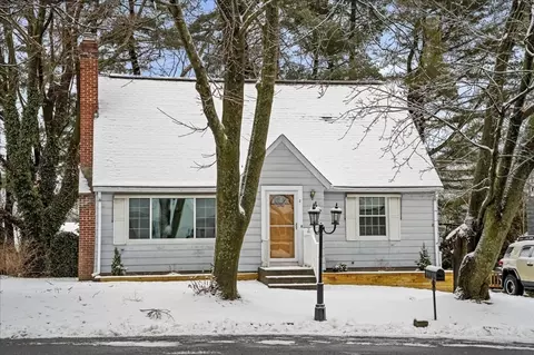 2 Fairlawn St, Grafton, MA 01536