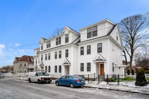 24 Bradshaw #2, Boston, MA 02121