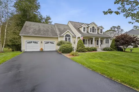 80 Sunflower Dr, Raynham, MA 02767 photo 2