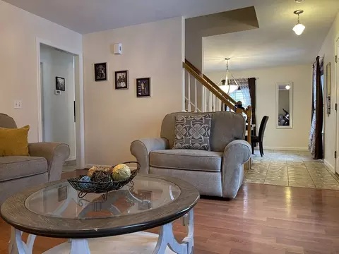 36 W Bay Path Ter, Springfield, MA 01109 photo 12