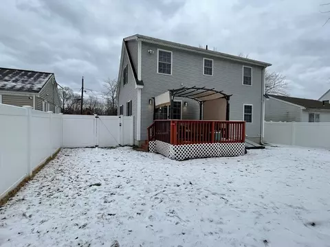36 W Bay Path Ter, Springfield, MA 01109 photo 36
