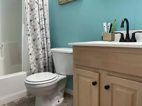 36 W Bay Path Ter, Springfield, MA 01109 photo 19