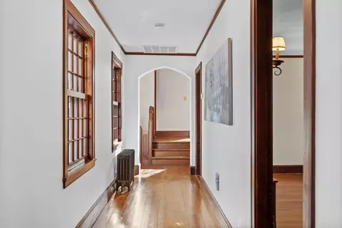 Entry Way - 285 Goddard Ave, Brookline, MA 02445 photo 5 of 6