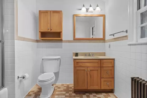 Bath - 285 Goddard Ave, Brookline, MA 02445 photo 2 of 4