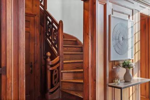 Entry Way - 285 Goddard Ave, Brookline, MA 02445 photo 3 of 6