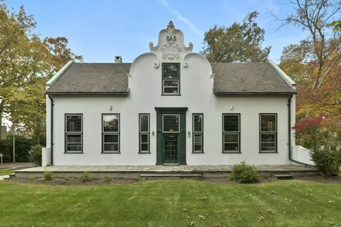 Exterior - 285 Goddard Ave, Brookline, MA 02445 photo 1 of 4