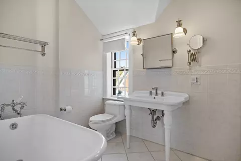 Bath - 285 Goddard Ave, Brookline, MA 02445 photo 4 of 4