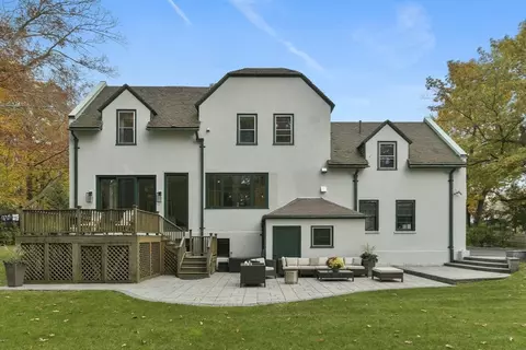 Exterior - 285 Goddard Ave, Brookline, MA 02445 photo 2 of 4