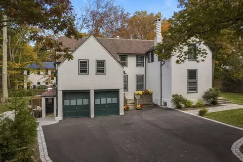 Exterior - 285 Goddard Ave, Brookline, MA 02445 photo 4 of 4