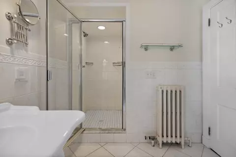Bath - 285 Goddard Ave, Brookline, MA 02445 photo 3 of 4