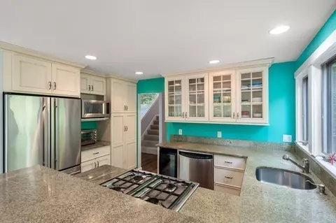 156 Glenneagle Dr, Mashpee, MA 02649 photo 10