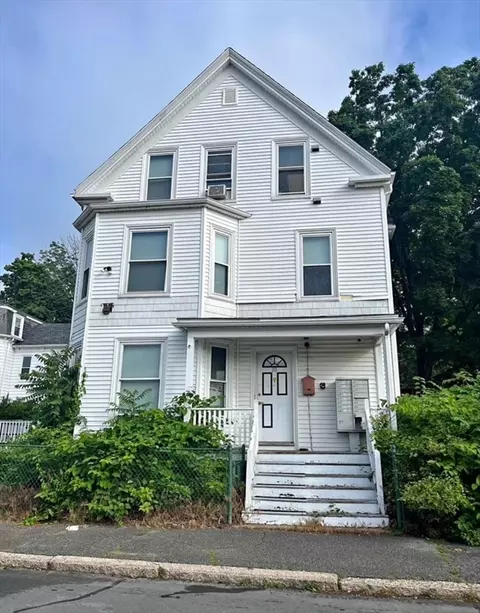 8-10 Beacon St, Haverhill, MA 01832