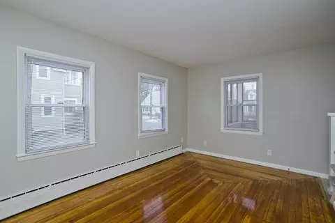 70 Coleman St, Springfield, MA 01109 photo 3