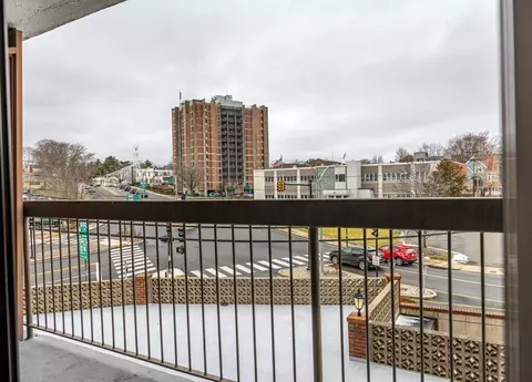 47 Mystic St #2D, Arlington, MA 02474
