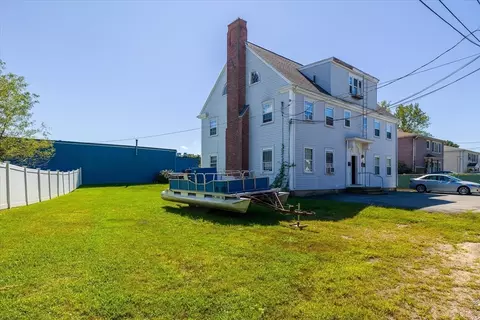 20 Emil St, Webster, MA 01570