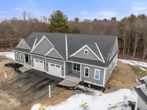 5 Damon Rd #13, Medfield, MA 02052