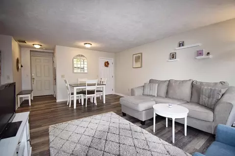 325 Plantation St #213, Worcester, MA 01604