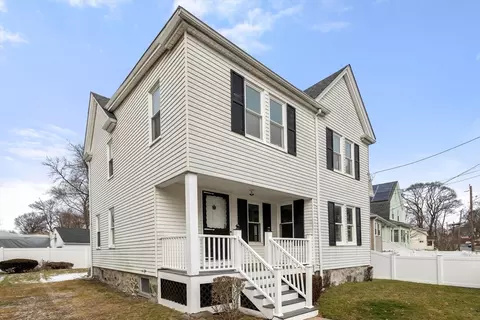 81 School St, Saugus, MA 01906