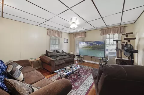 18 Chestnut, Everett, MA 02149 photo 2