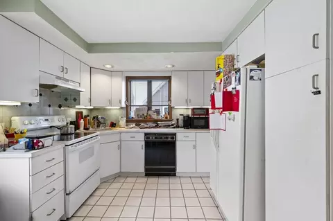 18 Chestnut, Everett, MA 02149 photo 11