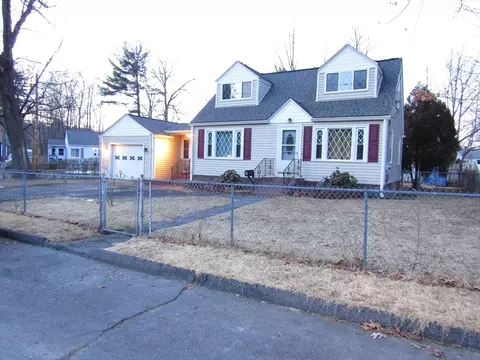 8 Kay St, Worcester, MA 01602 photo 3
