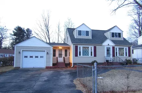 8 Kay St, Worcester, MA 01602