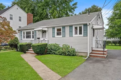 75 Hooper Rd, Dedham, MA 02026