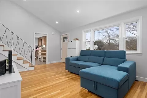 75 Hooper Rd, Dedham, MA 02026 photo 3