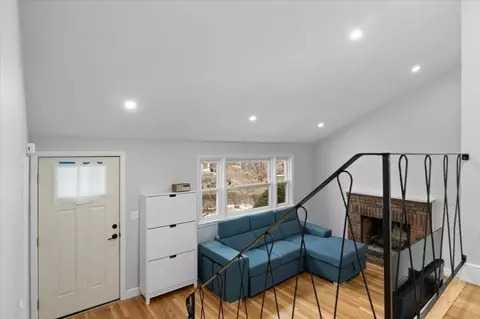 75 Hooper Rd, Dedham, MA 02026 photo 8