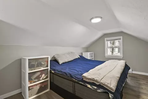 19 Ives St, Worcester, MA 01603 photo 12