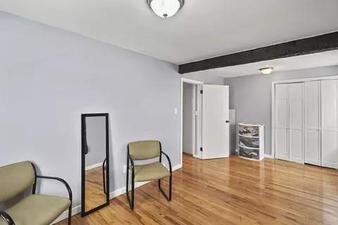 19 Ives St, Worcester, MA 01603 photo 10