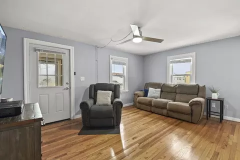 19 Ives St, Worcester, MA 01603 photo 7