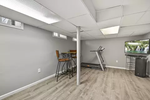 19 Ives St, Worcester, MA 01603 photo 14