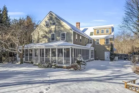 62 Liberty St, Acton, MA 01720