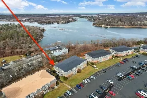 145 Essex Ave #317, Gloucester, MA 01930