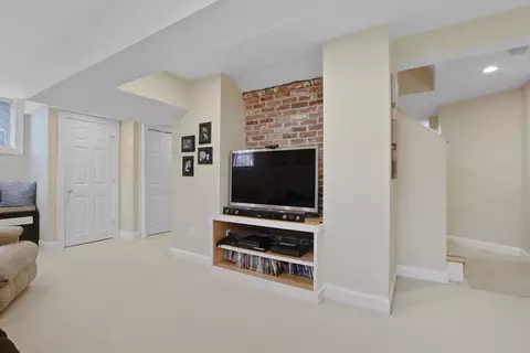 1045 Greendale Ave, Needham, MA 02492 photo 21