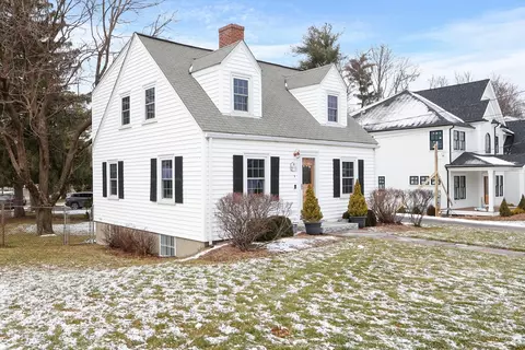 1045 Greendale Ave, Needham, MA 02492 photo 27