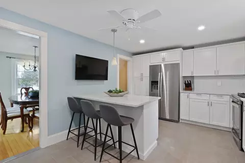 1045 Greendale Ave, Needham, MA 02492 photo 6