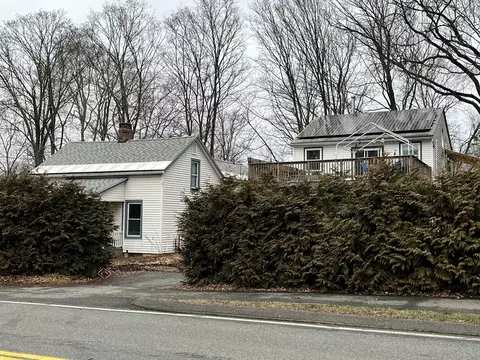 170 Pine St, Amherst, MA 01002