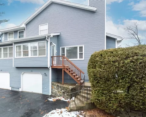 130 Arrowhead Cir #130, Ashland, MA 01721