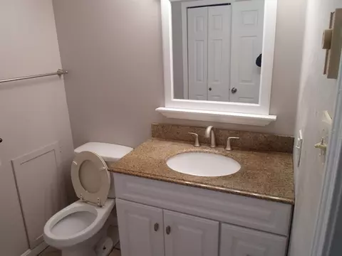 2 Amesbury St, Worcester, MA 01605 photo 18