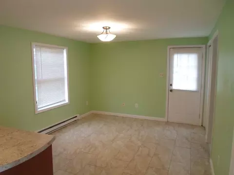 2 Amesbury St, Worcester, MA 01605 photo 13