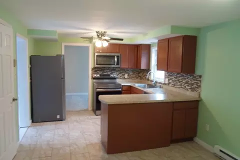 2 Amesbury St, Worcester, MA 01605 photo 11
