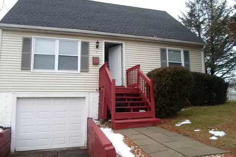 2 Amesbury St, Worcester, MA 01605 photo 6
