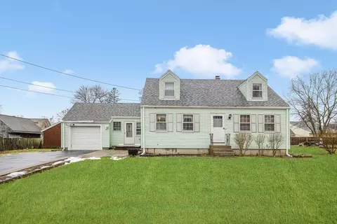 6 Park Ave, Plainville, MA 02762