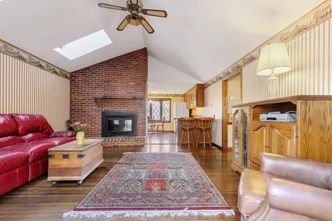 49 Gavin Cir, Reading, MA 01867 photo 9