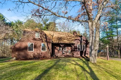 49 Gavin Cir, Reading, MA 01867 photo 2