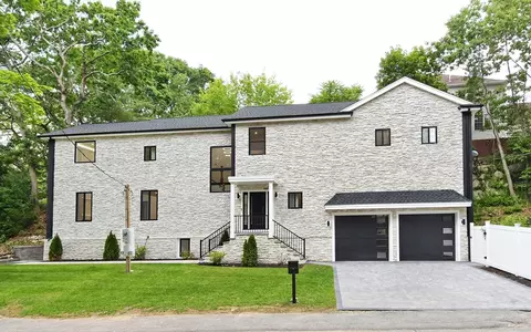 18 Longwood Ave, Saugus, MA 01906