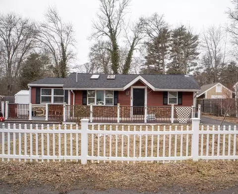 18 Second Ave, Lakeville, MA 02347